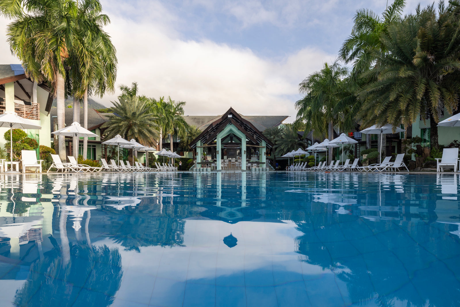 Acuatico Beach Resort
